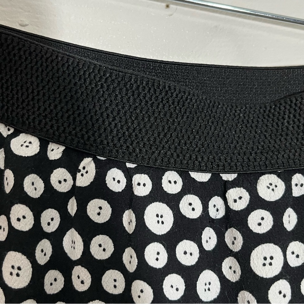 MAEVE by ANTHROPOLOGIE Button Black and white ruffle wrap Skirt | size large - Picture 4 of 8